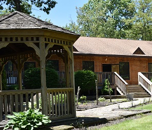 BLUE KNOB CONFERENCE REAR1